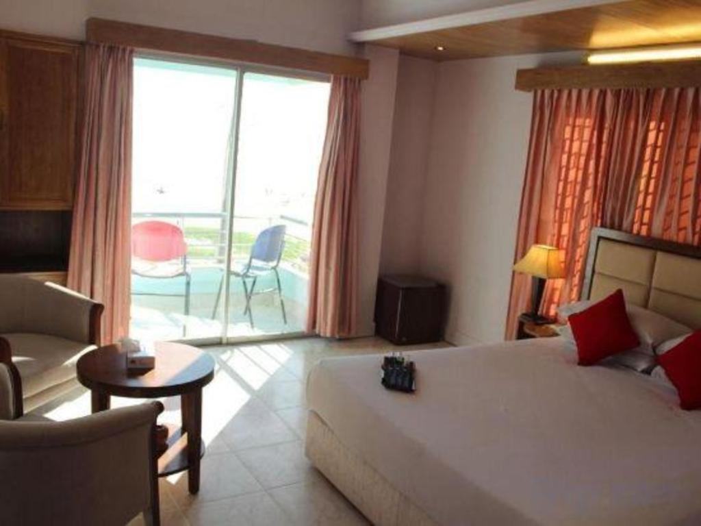 Hotel Sea Crown Cox's Bazar Bagian luar foto