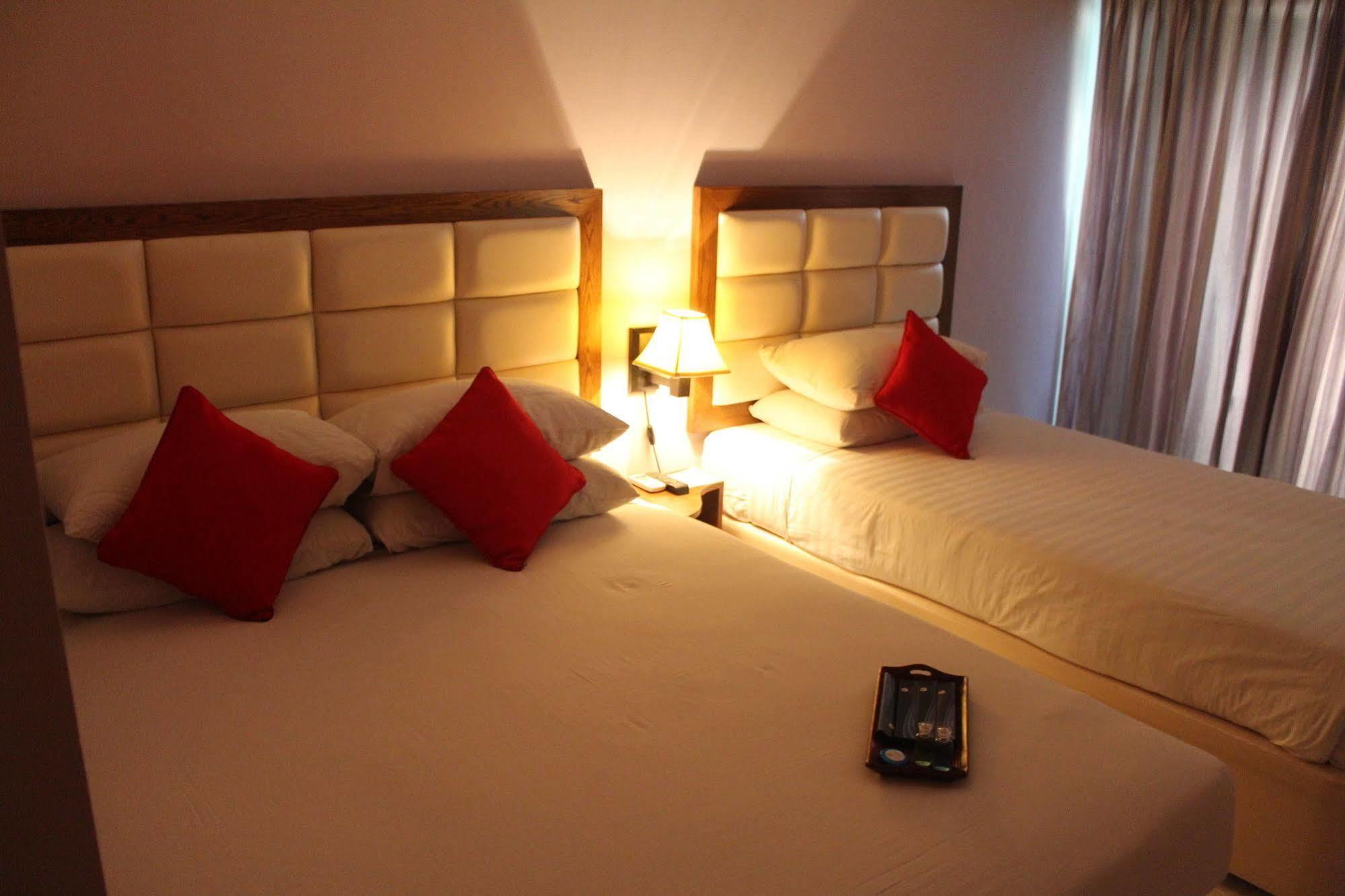 Hotel Sea Crown Cox's Bazar Bagian luar foto